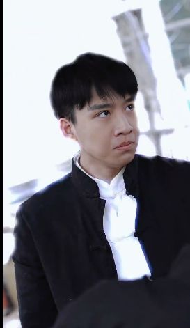 龙尊判官的海报